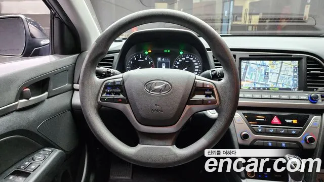 Hyundai AVANTE 2018 — фото 20