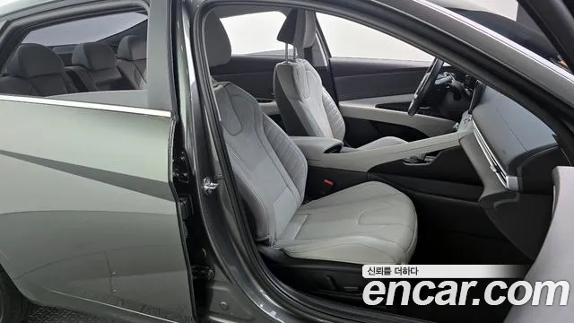 Hyundai AVANTE 2023 — фото 12