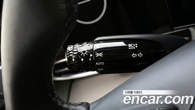 Hyundai AVANTE 2023 — фото 16