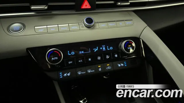 Hyundai AVANTE 2023 — фото 18