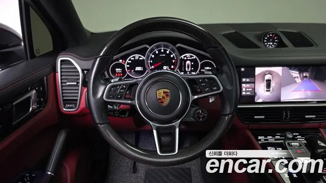Porsche Cayenne 2021 — фото 19