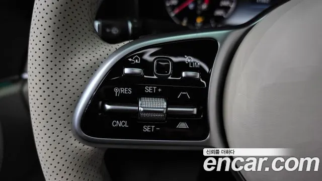 Mercedes-Benz E-Class 2020 — фото 18