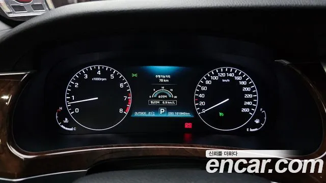 Hyundai Equus 2013 — фото 11