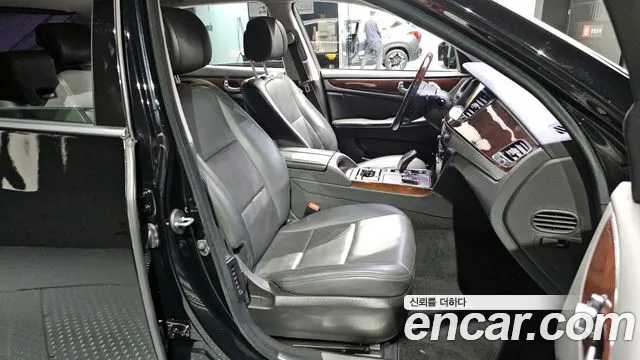 Hyundai Equus 2013 — фото 18