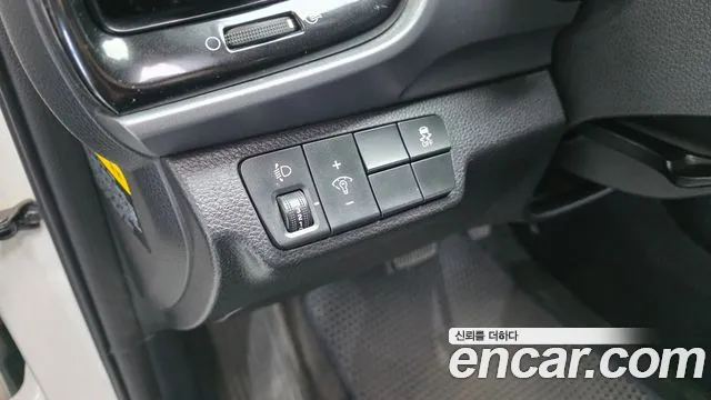 Kia Stonic 2018 — фото 13