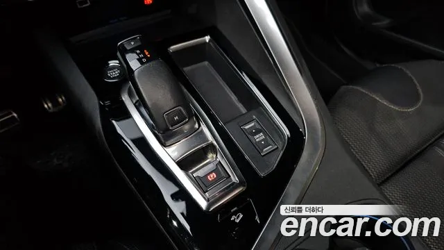 Peugeot 3008 2022 — фото 12