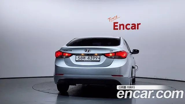 Hyundai AVANTE 2015 — фото 4