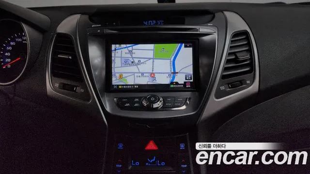 Hyundai AVANTE 2015 — фото 13