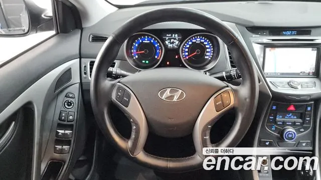 Hyundai AVANTE 2015 — фото 14