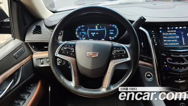 Cadillac Escalade 2019 — фото 19