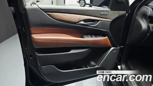 Cadillac Escalade 2019 — фото 14
