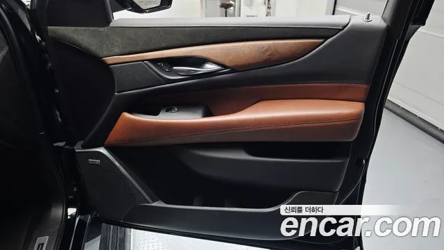 Cadillac Escalade 2019 — фото 15