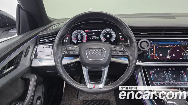 Audi Q8 2021 — фото 13