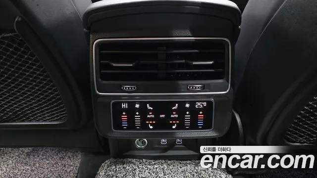 Audi Q8 2021 — фото 17