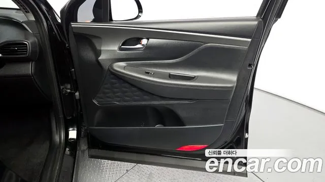 Hyundai Santafe 2019 — фото 15