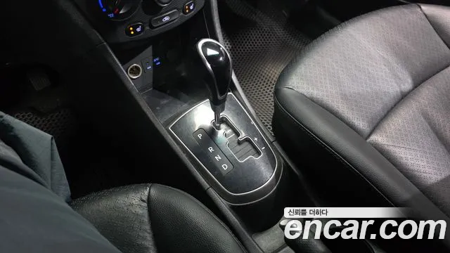 Hyundai Accent 2017 — фото 12