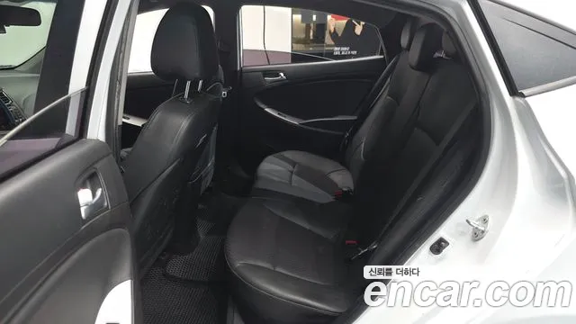 Hyundai Accent 2017 — фото 17