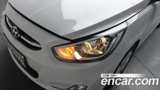 Hyundai Accent 2017 — фото 8