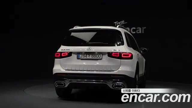Mercedes-Benz GLB-Class 2021 — фото 4