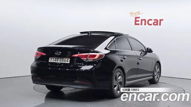 Hyundai Sonata 2015 — фото 1