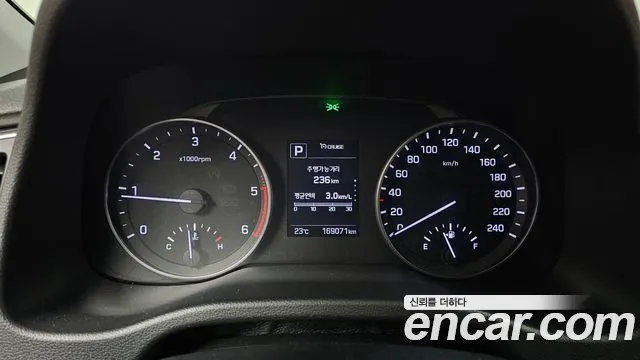 Hyundai AVANTE 2016 — фото 11