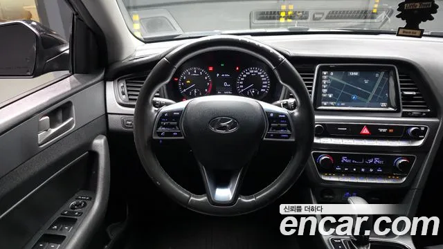 Hyundai Sonata 2018 — фото 19