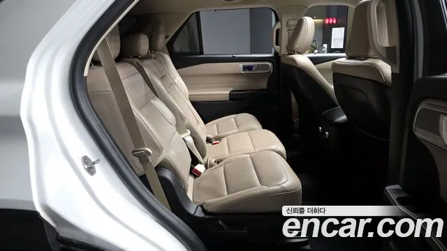 Ford Explorer 2020 — фото 18