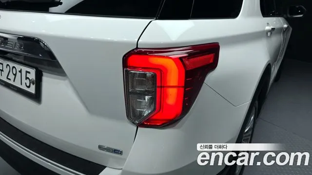 Ford Explorer 2020 — фото 9