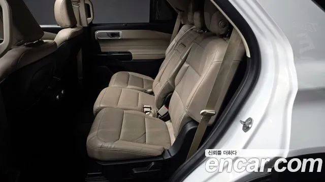 Ford Explorer 2020 — фото 16