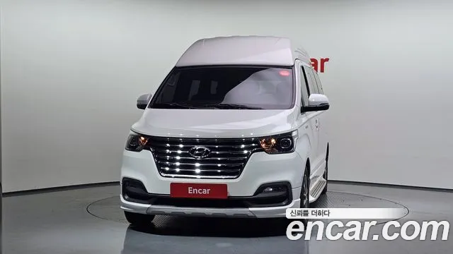 Hyundai Starex 2019 — фото 3