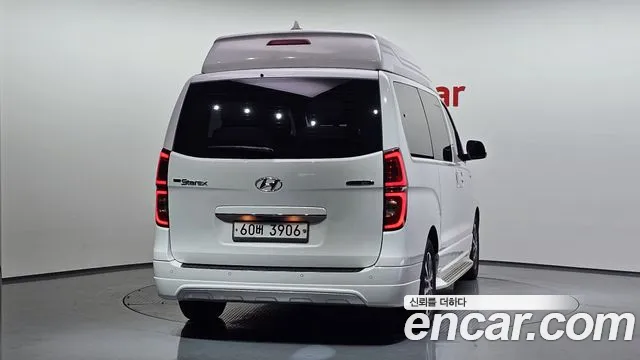 Hyundai Starex 2019 — фото 4