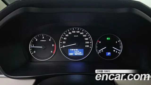 Hyundai Starex 2019 — фото 8