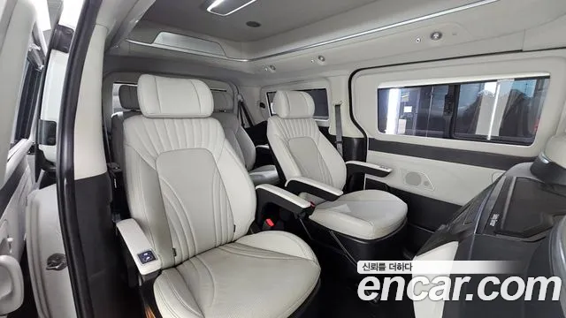 Hyundai Starex 2019 — фото 11