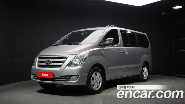 Hyundai Starex 2017 — фото 1