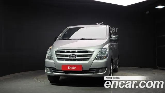 Hyundai Starex 2017 — фото 3