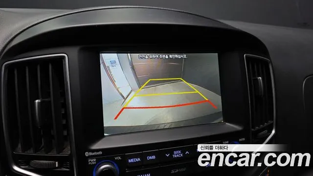 Hyundai Starex 2017 — фото 15
