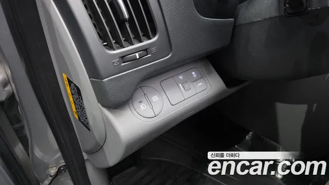 Hyundai Starex 2017 — фото 17