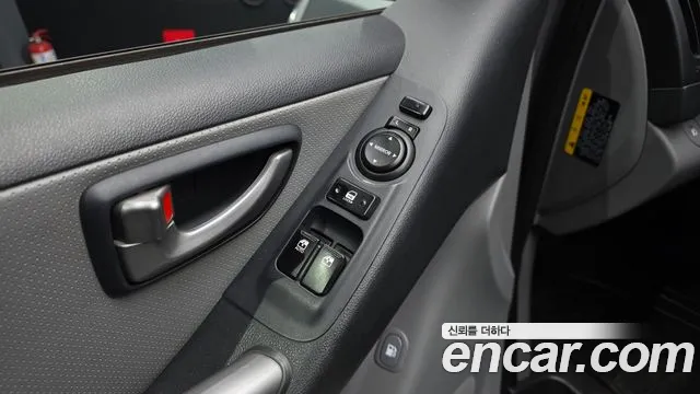 Hyundai Starex 2017 — фото 18