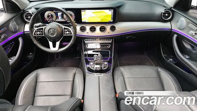 Mercedes-Benz E-Class 2019 — фото 10