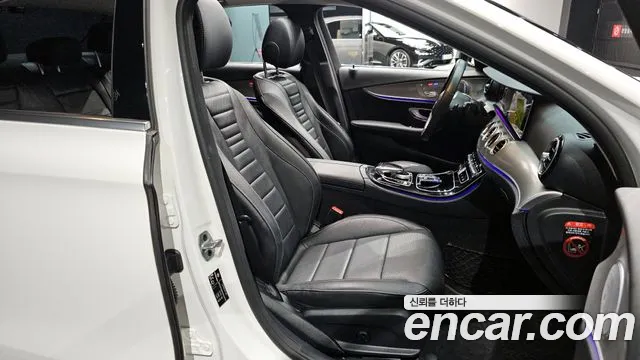 Mercedes-Benz E-Class 2019 — фото 18