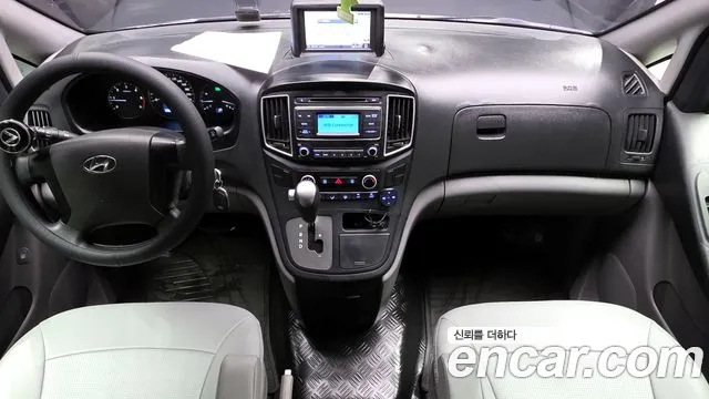 Hyundai Starex 2018 — фото 7