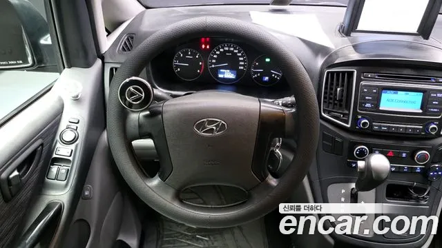 Hyundai Starex 2018 — фото 13