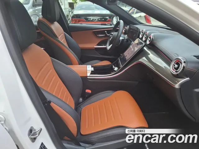 Mercedes-Benz C-Class 2025 — фото 16