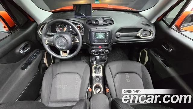 Jeep Renegade 2016 — фото 7