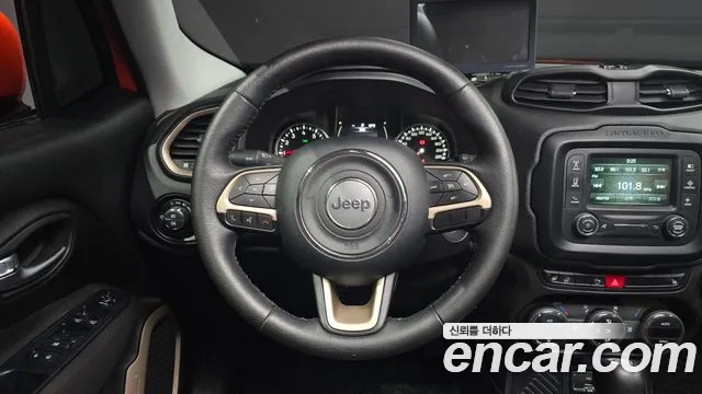 Jeep Renegade 2016 — фото 13