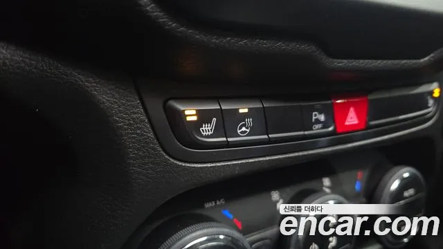 Jeep Renegade 2016 — фото 20