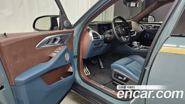 BMW XM 2023 — фото 13