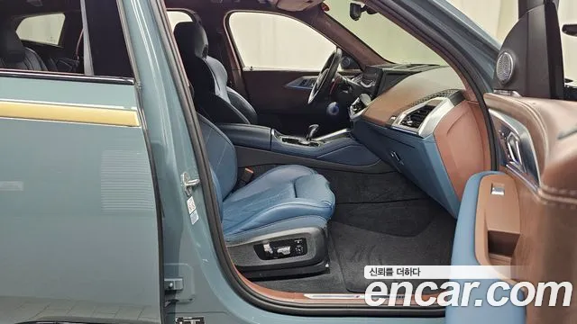 BMW XM 2023 — фото 17