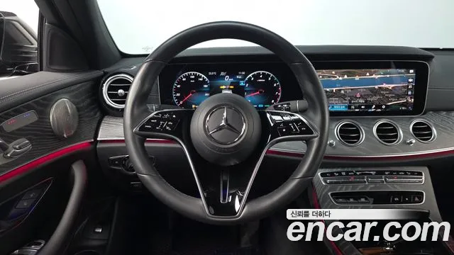 Mercedes-Benz E-Class 2022 — фото 18