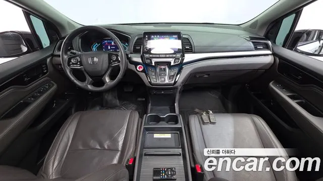 Honda Odyssey 2020 — фото 10
